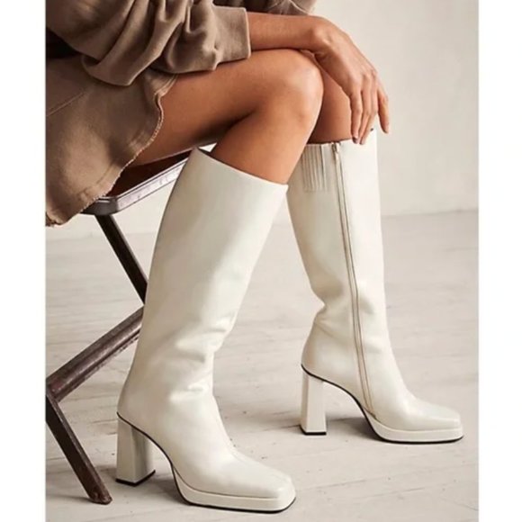 Jeffery Campbell MAXIMAL Boot In Ivory - Picture 2 of 9